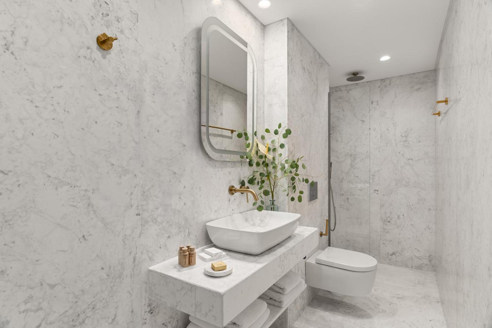 The Athenaeum מלון 5*