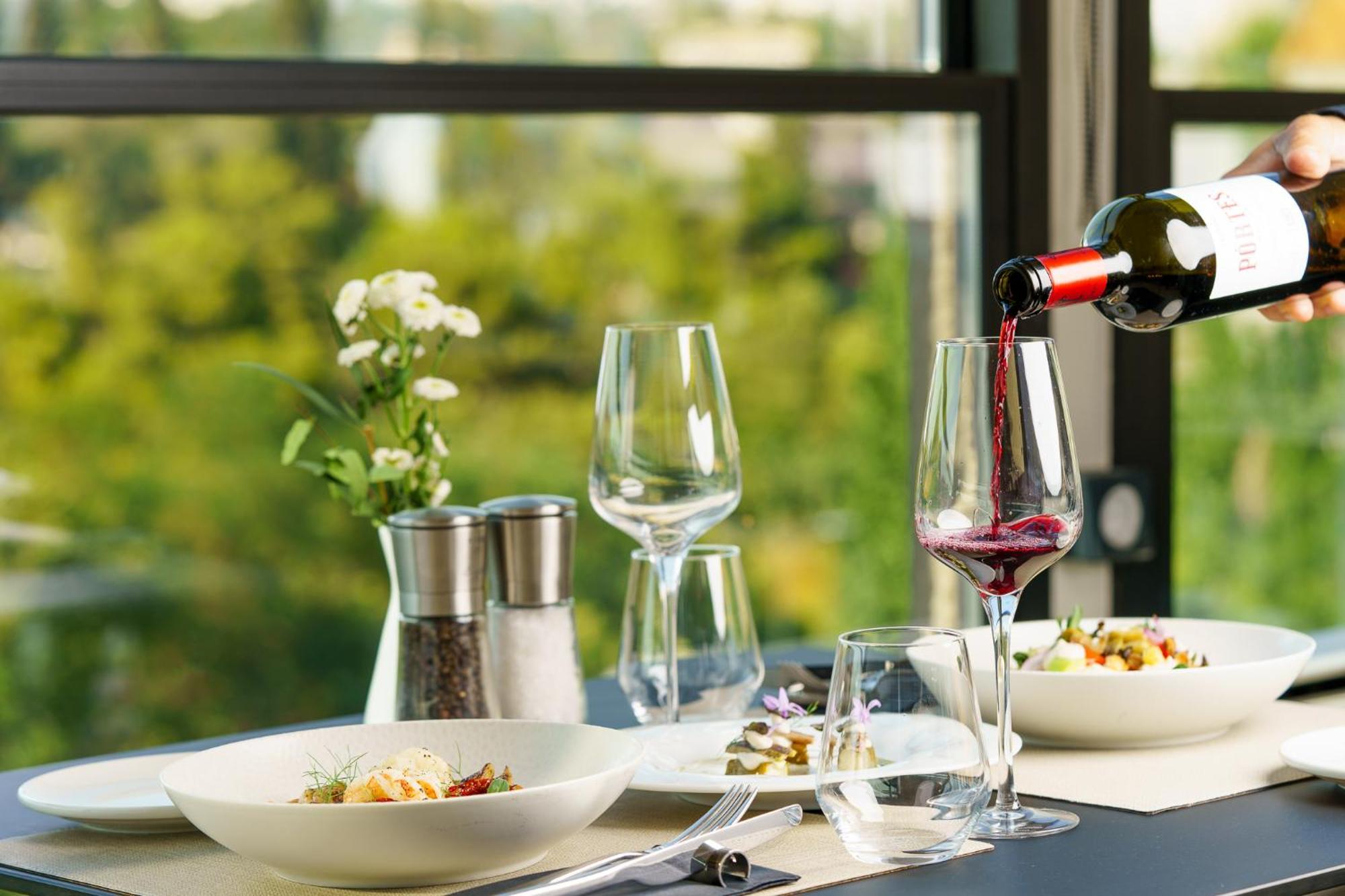 The Athenaeum Hotel 5*