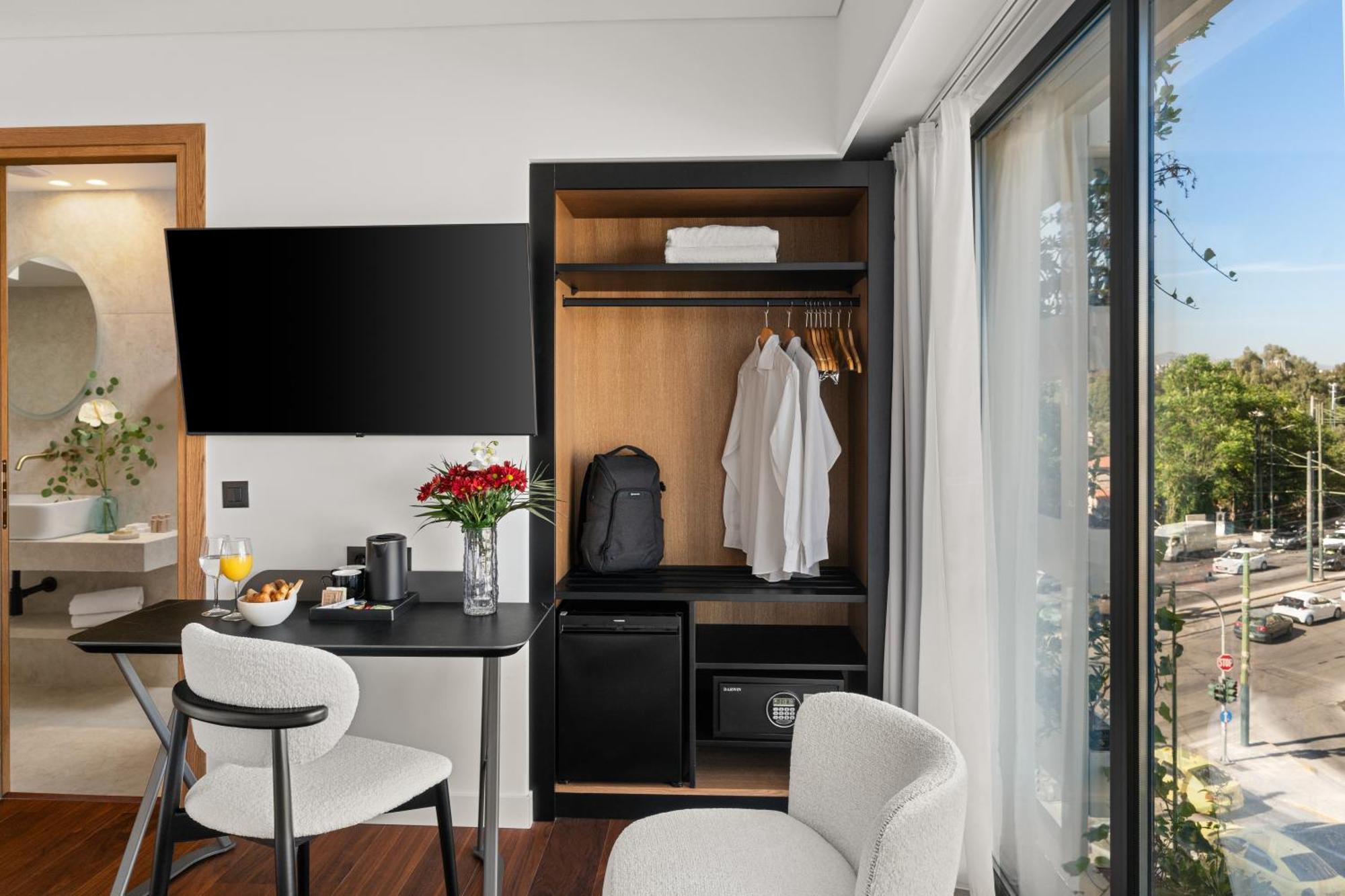 The Athenaeum Hotel 5*